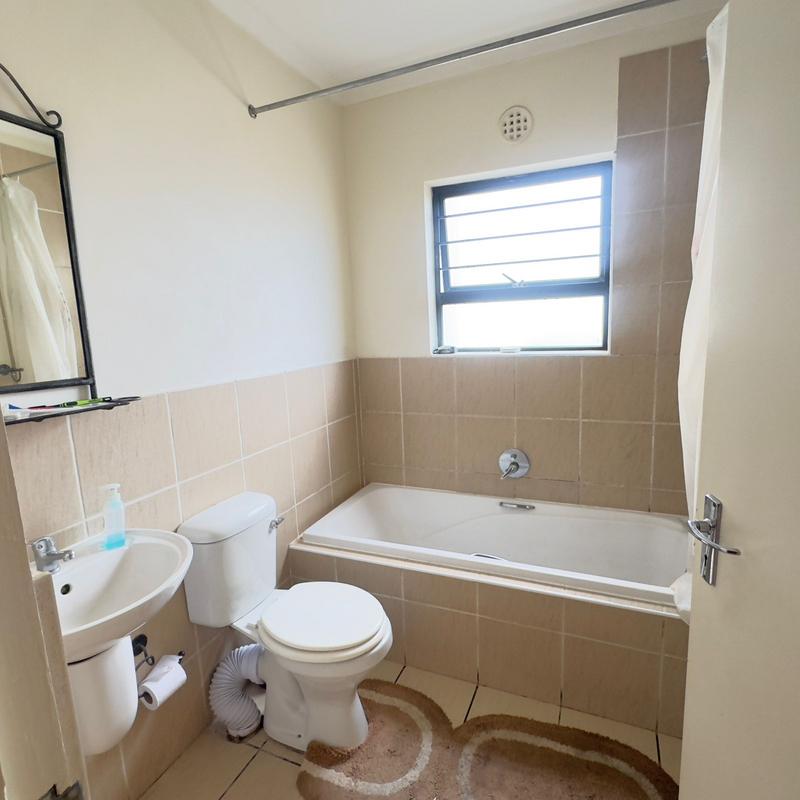 2 Bedroom Property for Sale in Parklands East Western Cape